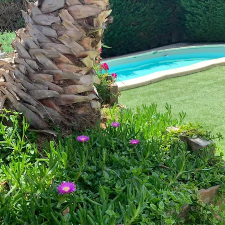 Holiday home Clalou Serignan